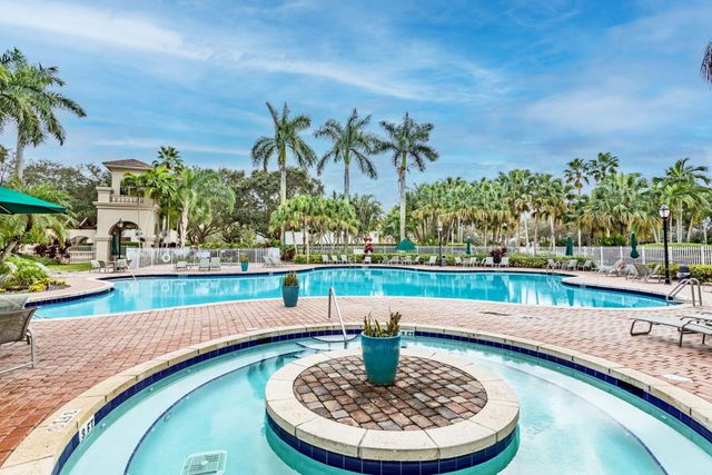 7915 NW 20th Street, Pembroke Pines, FL 33024