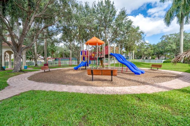 7915 NW 20th Street, Pembroke Pines, FL 33024