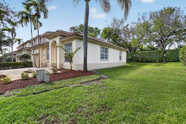 7915 NW 20th Street, Pembroke Pines, FL 33024
