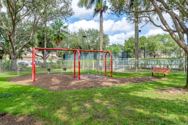 7915 NW 20th Street, Pembroke Pines, FL 33024