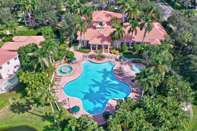 7915 NW 20th Street, Pembroke Pines, FL 33024