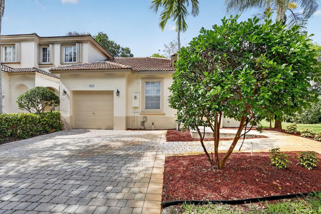 7915 NW 20th Street, Pembroke Pines, FL 33024