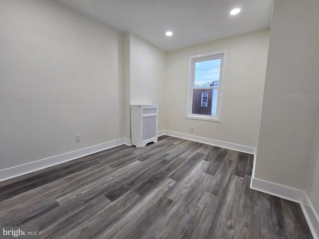 962 CARVER ST, Philadelphia, PA 19124