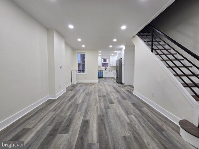 962 CARVER ST, Philadelphia, PA 19124