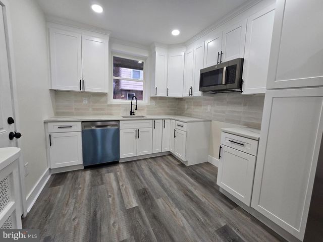 962 CARVER ST, Philadelphia, PA 19124