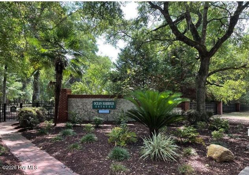 1254 Harbour Gate South SW, Calabash, NC 28467