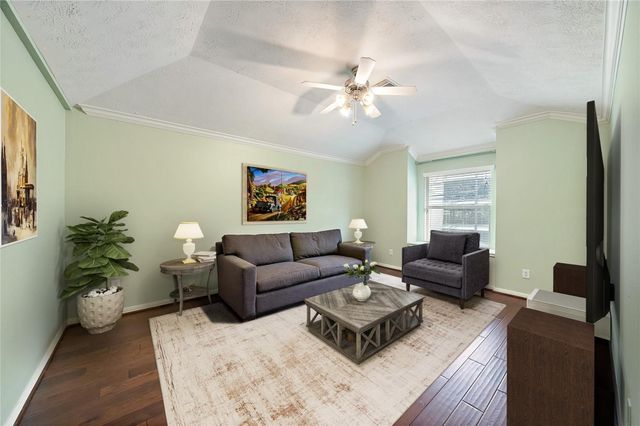 2626 Couch Street, Houston, TX 77008