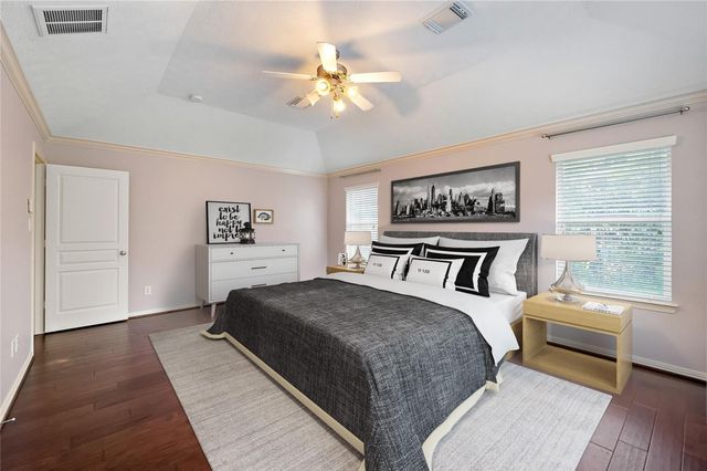 2626 Couch Street, Houston, TX 77008