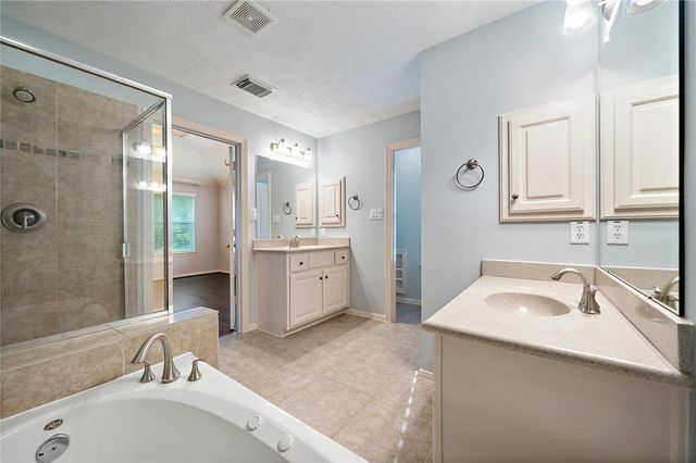 2626 Couch Street, Houston, TX 77008