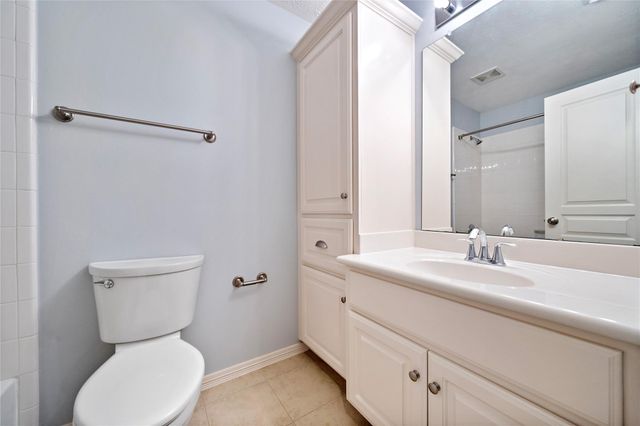 2626 Couch Street, Houston, TX 77008