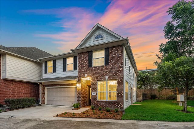 2626 Couch Street, Houston, TX 77008