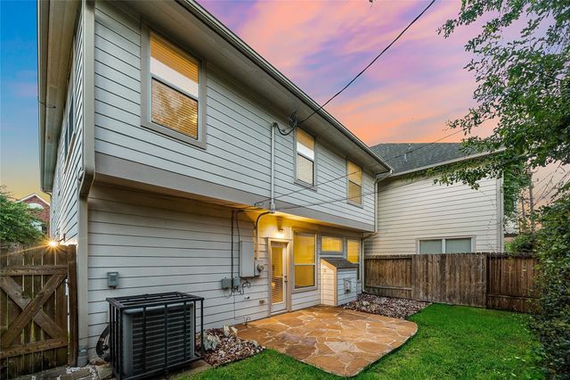 2626 Couch Street, Houston, TX 77008