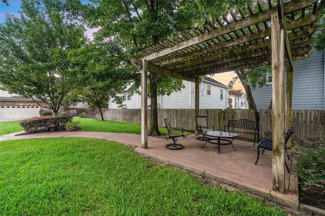 2626 Couch Street, Houston, TX 77008