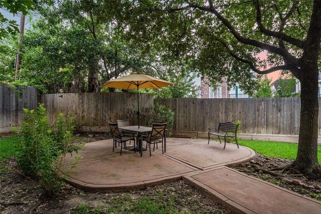 2626 Couch Street, Houston, TX 77008