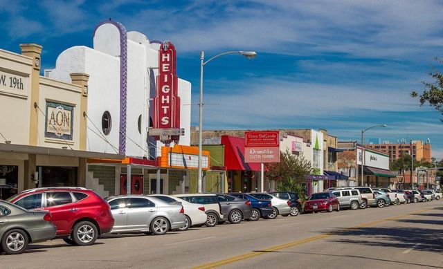 2626 Couch Street, Houston, TX 77008