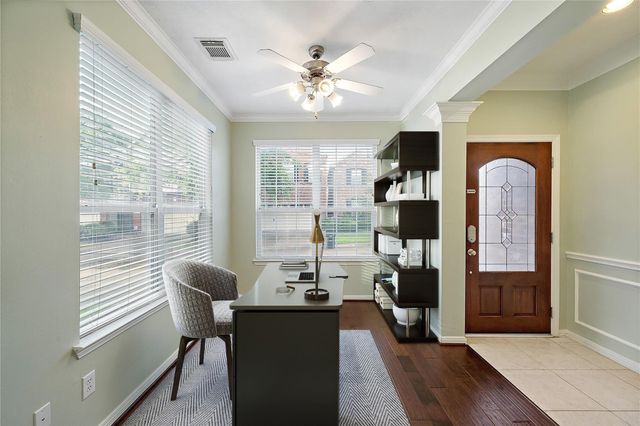 2626 Couch Street, Houston, TX 77008