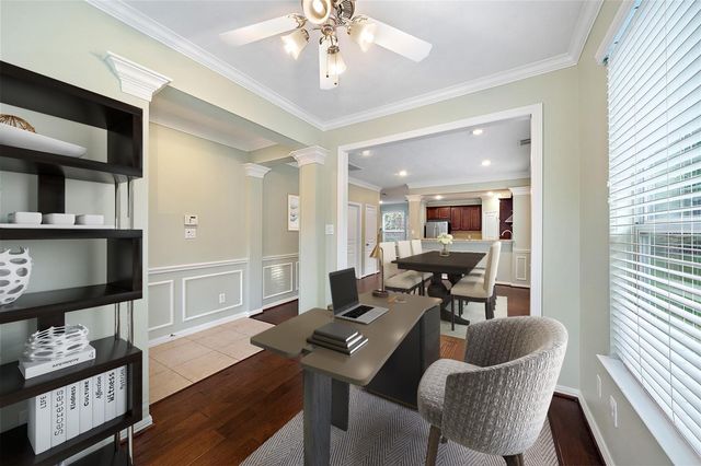 2626 Couch Street, Houston, TX 77008