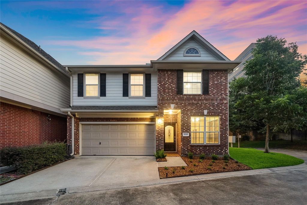 2626 Couch Street, Houston, TX 77008