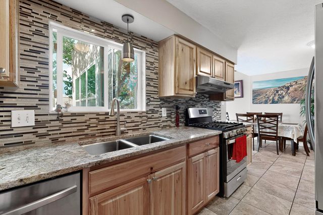 2551 Camino Cabestro, Santa Fe, NM 87505