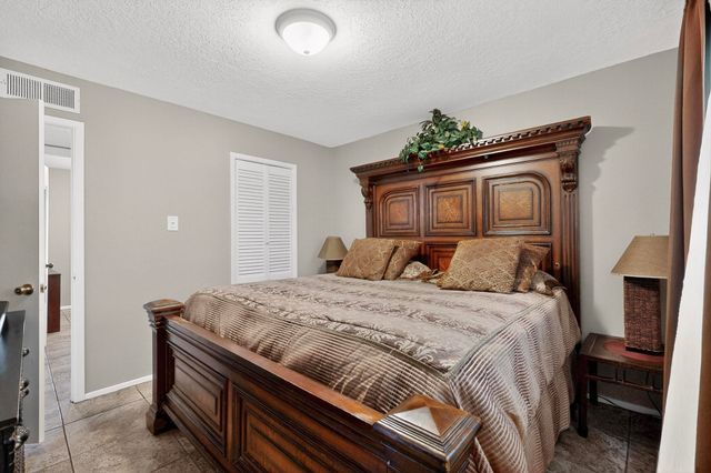 2551 Camino Cabestro, Santa Fe, NM 87505