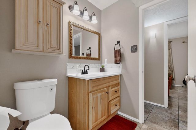 2551 Camino Cabestro, Santa Fe, NM 87505