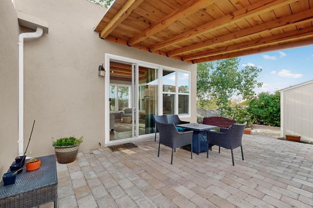 2551 Camino Cabestro, Santa Fe, NM 87505