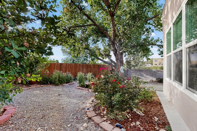 2551 Camino Cabestro, Santa Fe, NM 87505