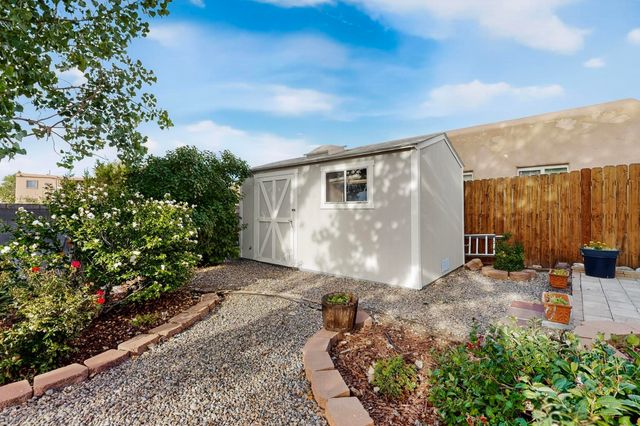 2551 Camino Cabestro, Santa Fe, NM 87505