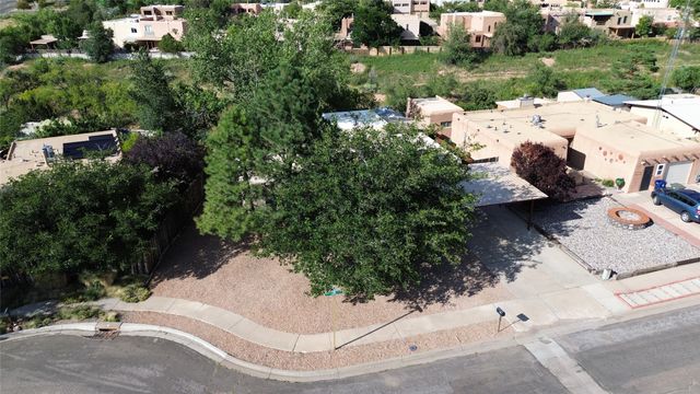 2551 Camino Cabestro, Santa Fe, NM 87505