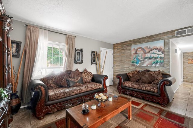 2551 Camino Cabestro, Santa Fe, NM 87505