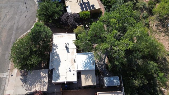 2551 Camino Cabestro, Santa Fe, NM 87505