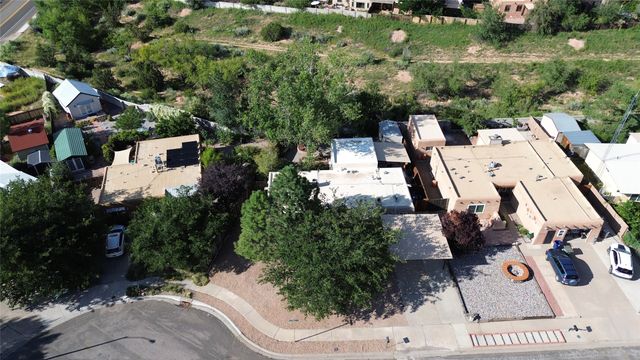 2551 Camino Cabestro, Santa Fe, NM 87505