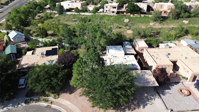 2551 Camino Cabestro, Santa Fe, NM 87505