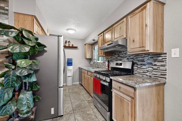 2551 Camino Cabestro, Santa Fe, NM 87505