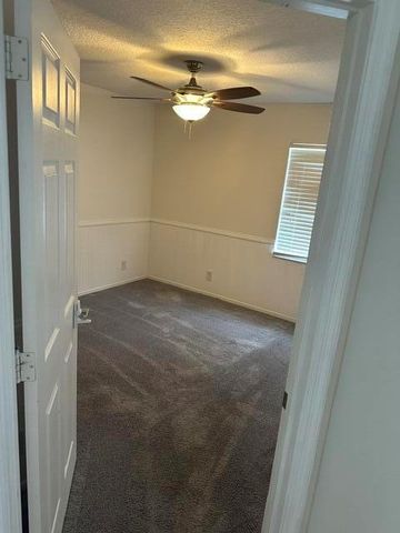 1042 NW 6th Avenue, Boynton Beach, FL 33426