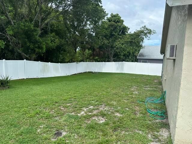 1042 NW 6th Avenue, Boynton Beach, FL 33426