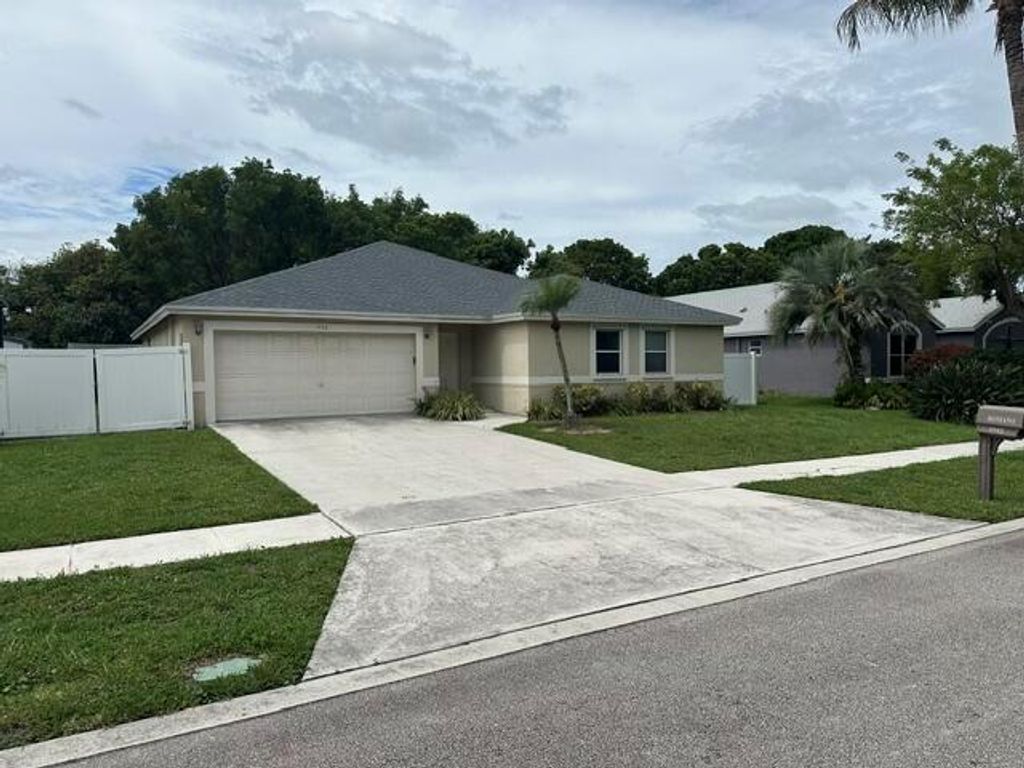 1042 NW 6th Avenue, Boynton Beach, FL 33426