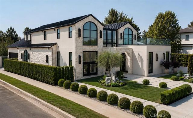 2055 Parnell, Los Angeles, CA 90025