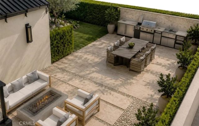 2055 Parnell, Los Angeles, CA 90025