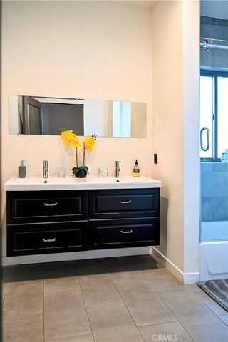 2336 S Longwood, Los Angeles, CA 90016