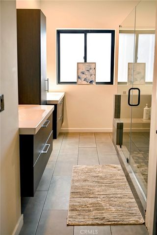 2336 S Longwood, Los Angeles, CA 90016