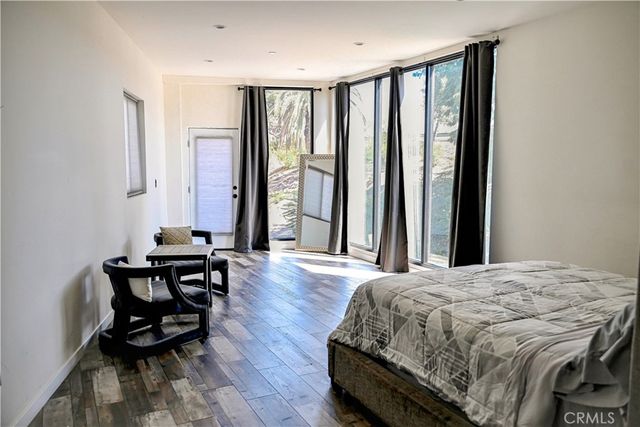 2336 S Longwood, Los Angeles, CA 90016