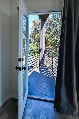 2336 S Longwood, Los Angeles, CA 90016