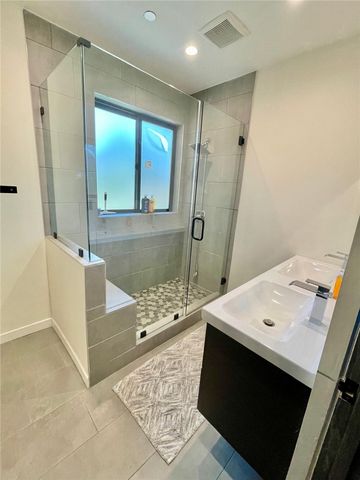 2336 S Longwood, Los Angeles, CA 90016