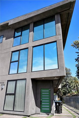 2336 S Longwood, Los Angeles, CA 90016