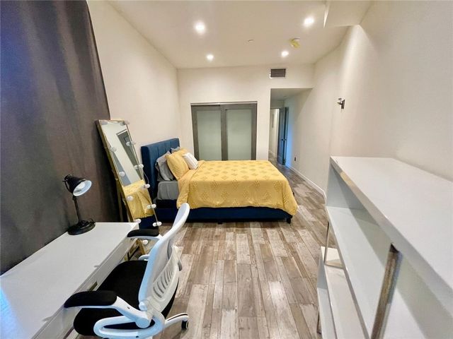 2336 S Longwood, Los Angeles, CA 90016