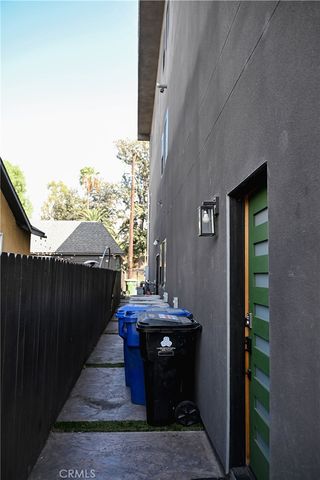 2336 S Longwood, Los Angeles, CA 90016