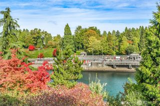 3200 W Commodore Way #207, Seattle, WA 98199