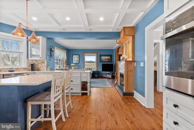 4303 NEWBURG RD, Bethlehem, PA 18020