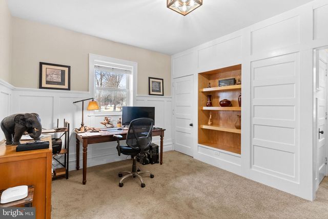 4303 NEWBURG RD, Bethlehem, PA 18020